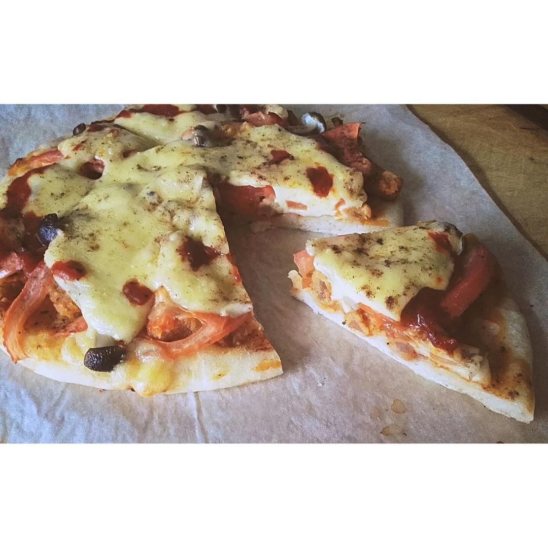 蜜棠做的薄底披萨底