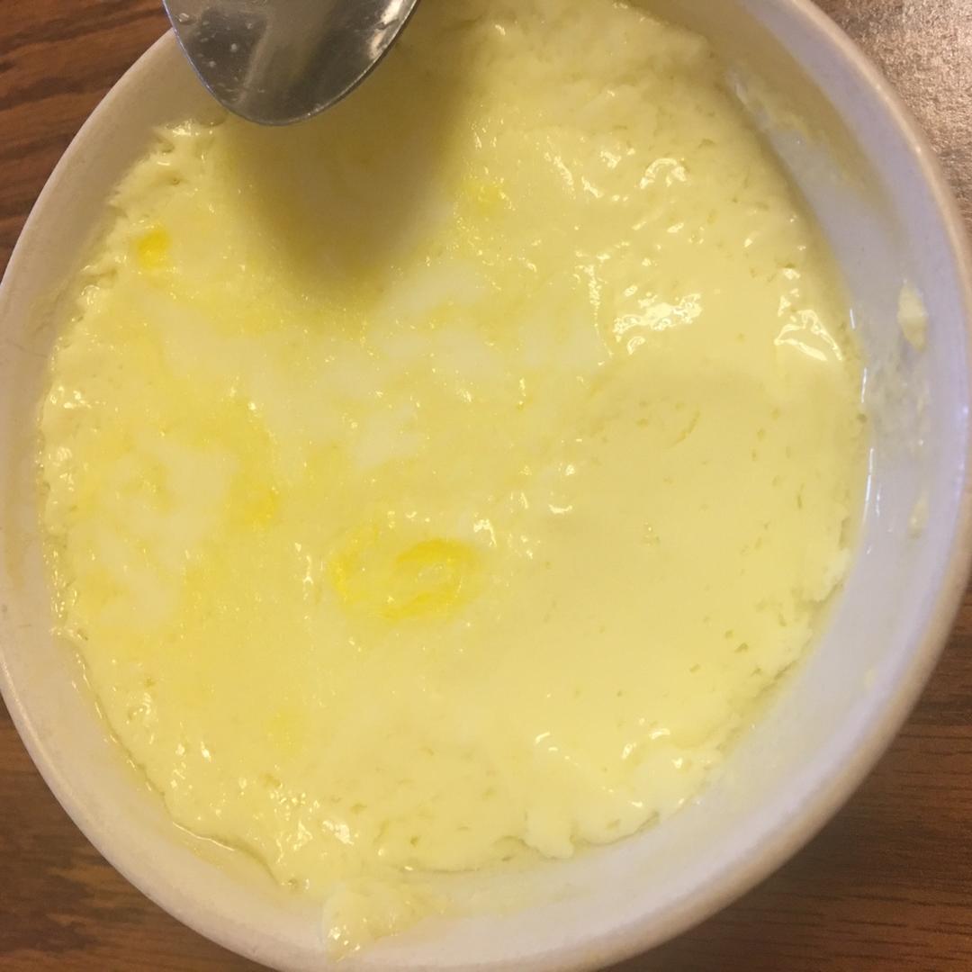 牛奶炖蛋