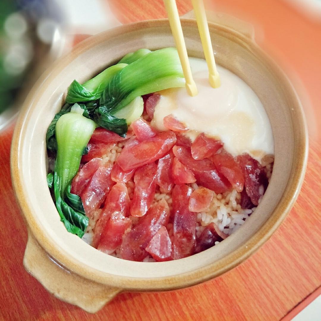 广式腊味煲仔饭