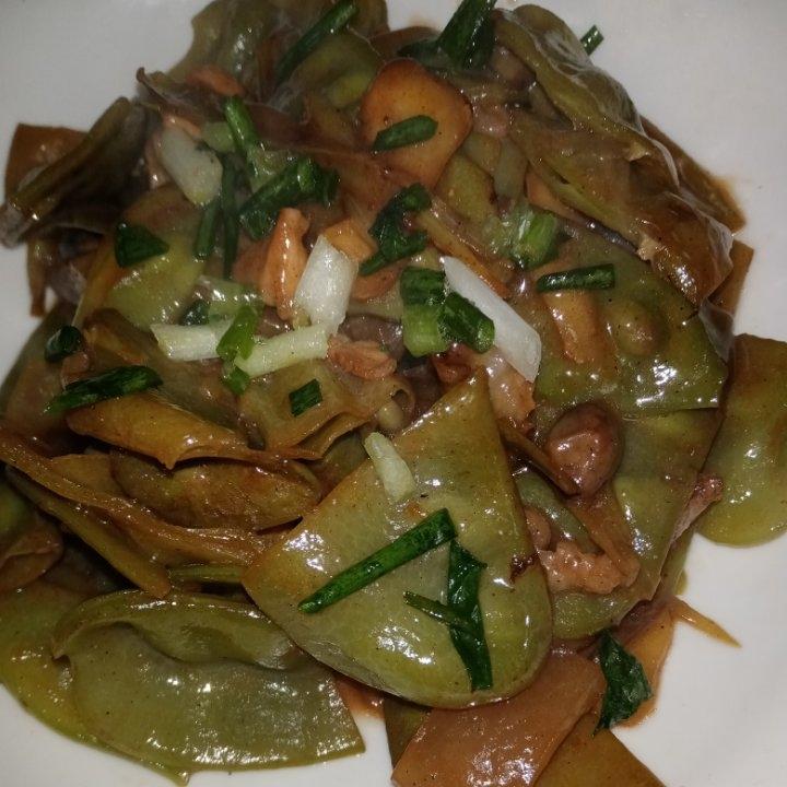 红扁豆烧前上肉(家常菜)