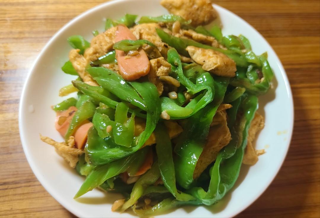 青椒火腿炒鸡蛋