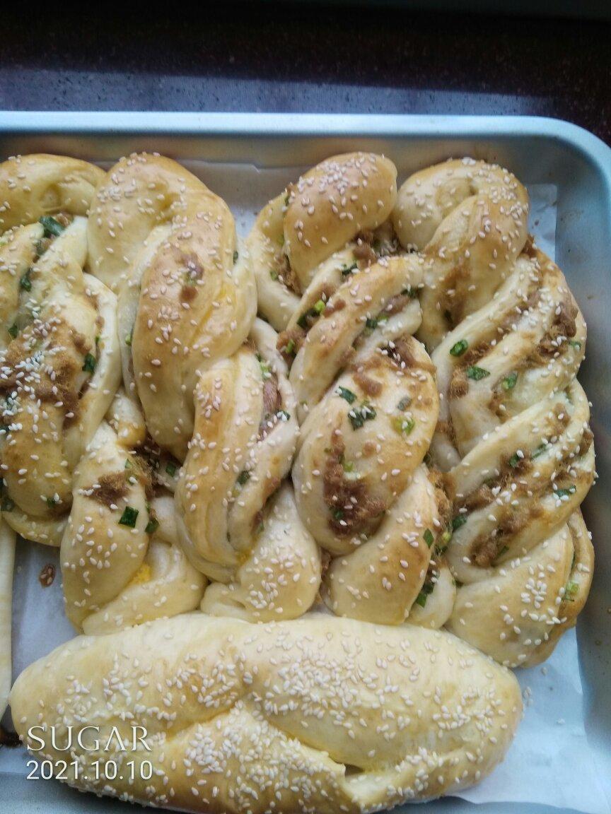 香葱肉松手撕面包_消耗沙拉酱