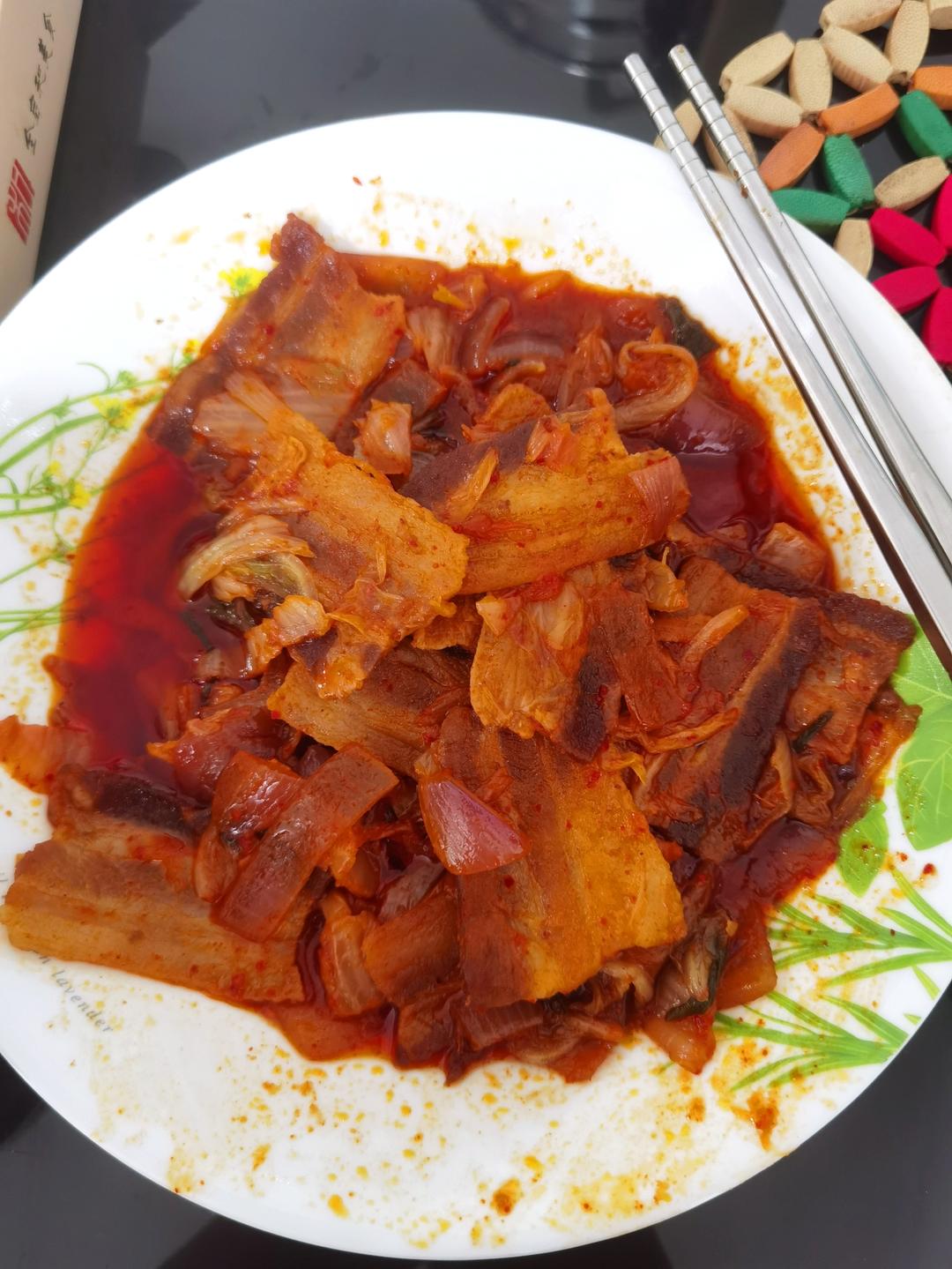 辣白菜炒五花肉