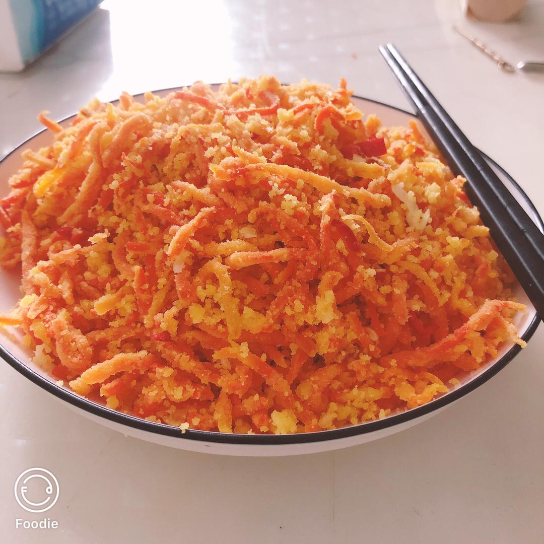 蒸红萝卜丝