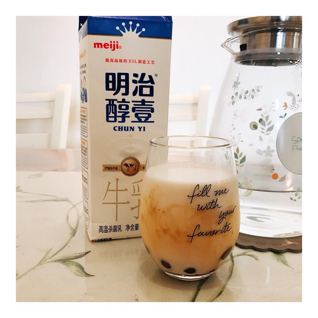 黑糖珍珠鲜奶-在家喝鹿角巷
