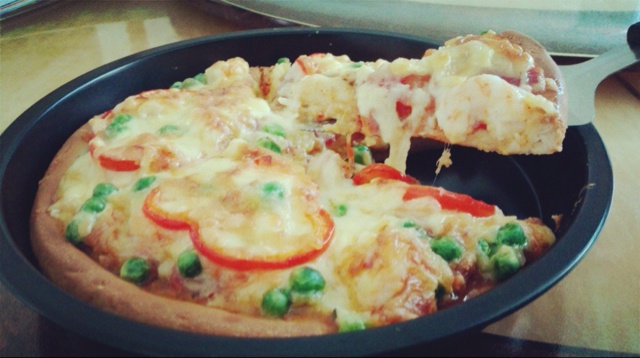 厚底鲜虾培根披萨