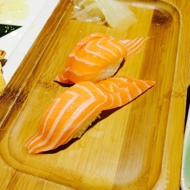 大家一起吃起来、