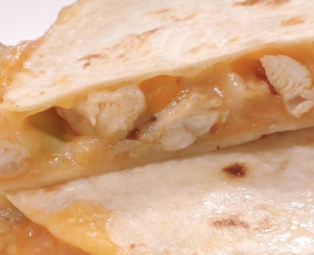 墨西哥芝士鸡肉薄饼的做法