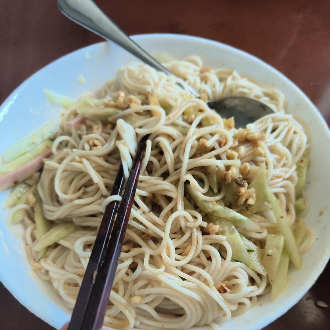 夏日凉拌面