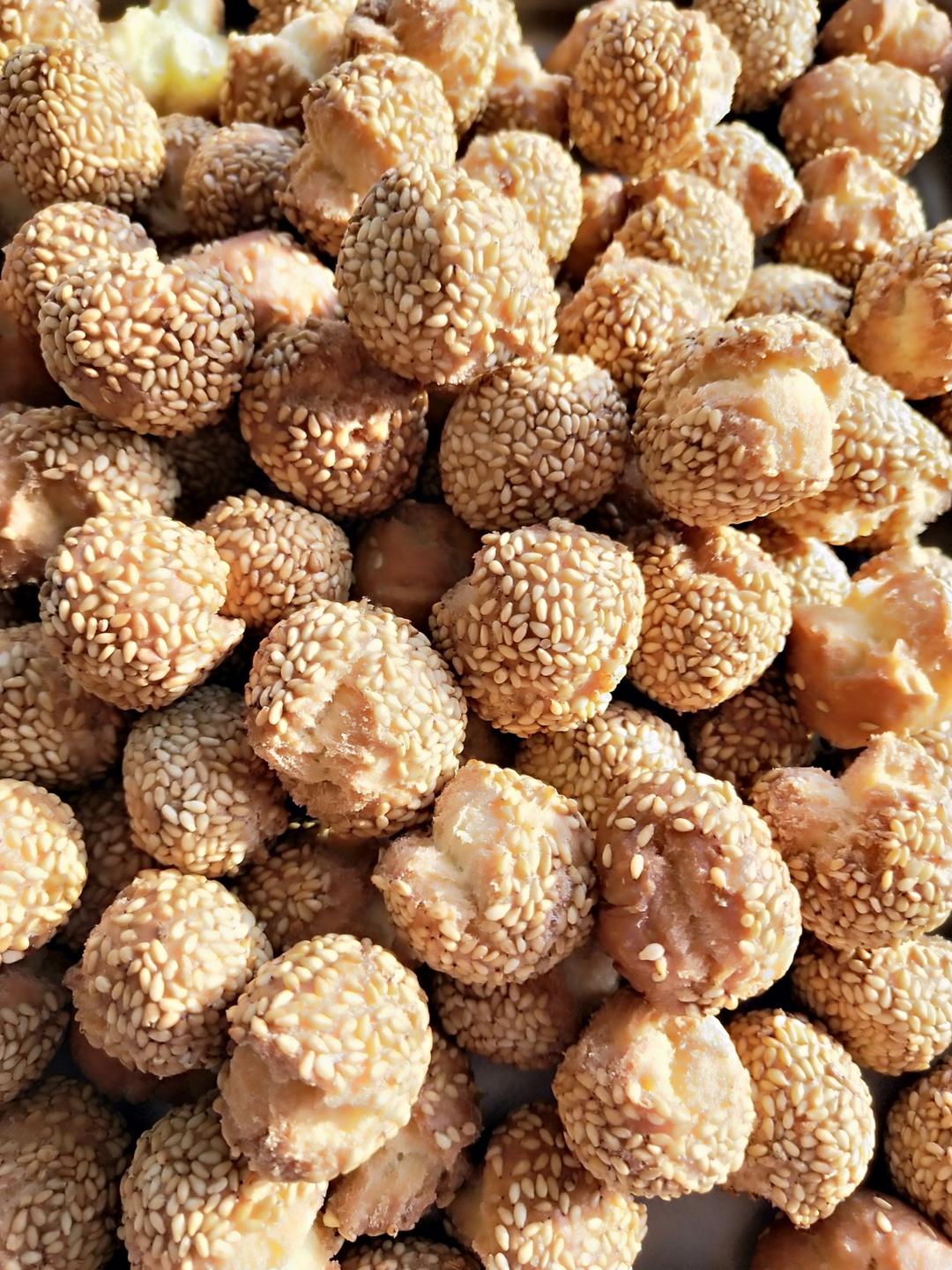 美味的传统小吃之_笑口枣（开口笑）