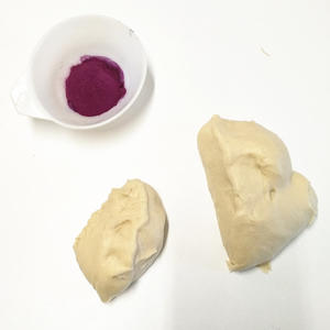柔软的紫薯吐司卷的做法 步骤2