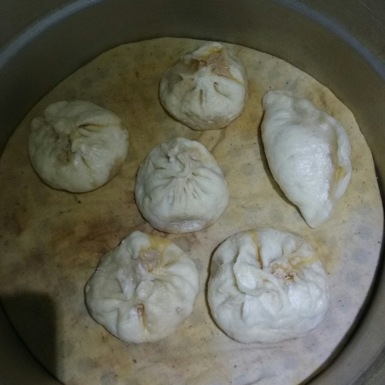肉包子,杠杠的