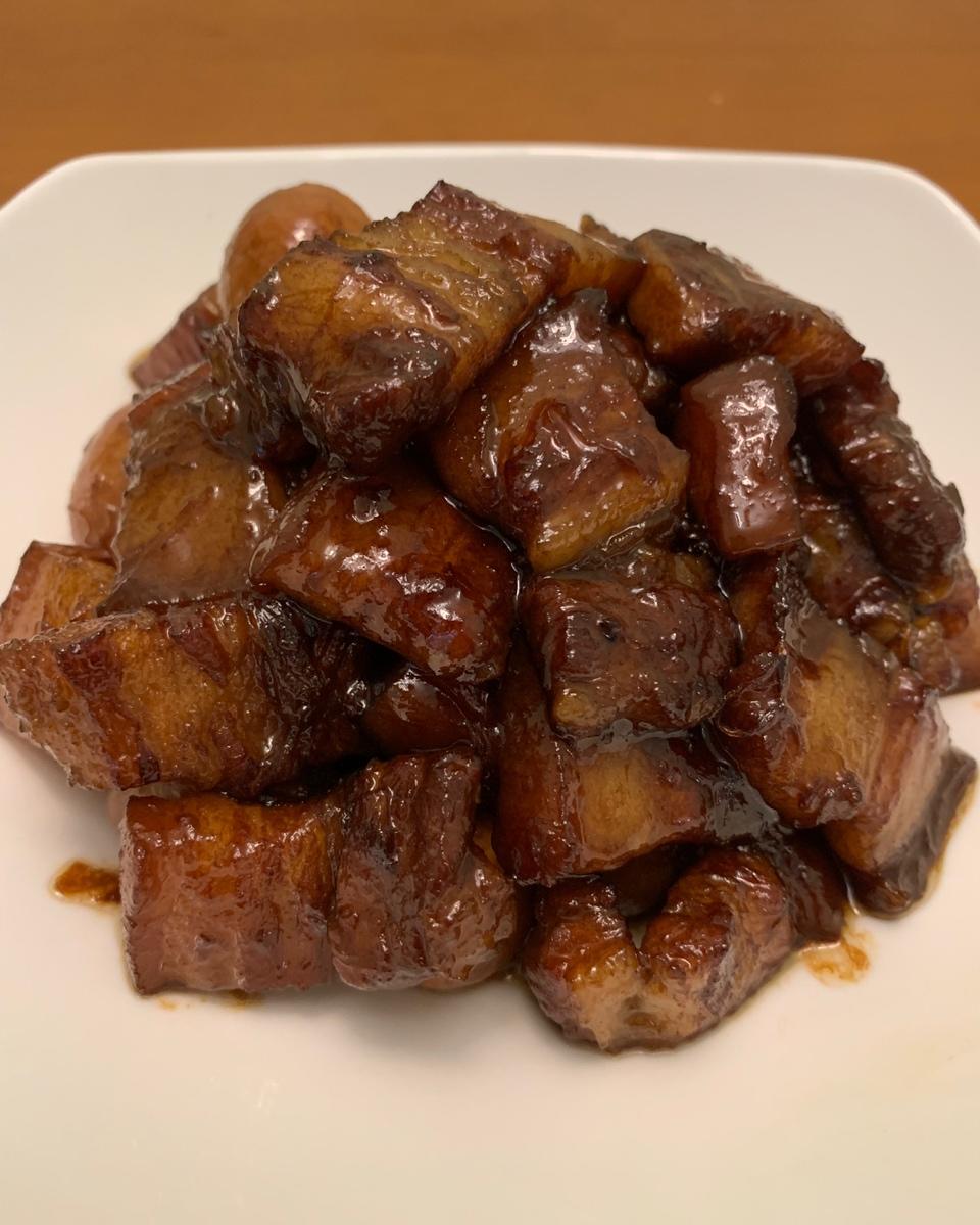 吃着碗里望着锅里的红烧肉