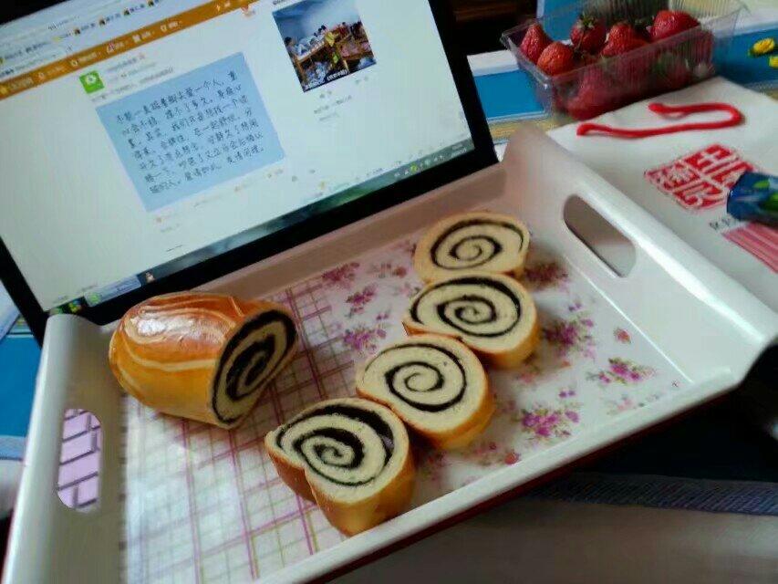 黑芝麻杉木面包卷