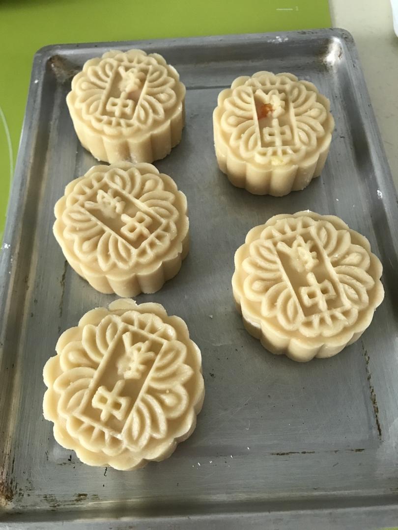 广式莲蓉蛋黄月饼