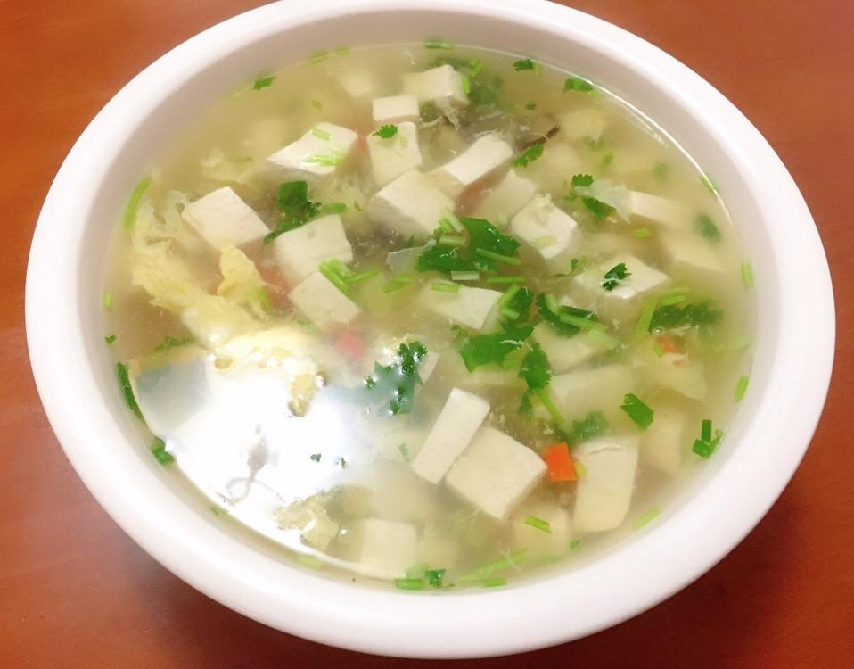 堂妈小厨—鲜蔬豆腐汤