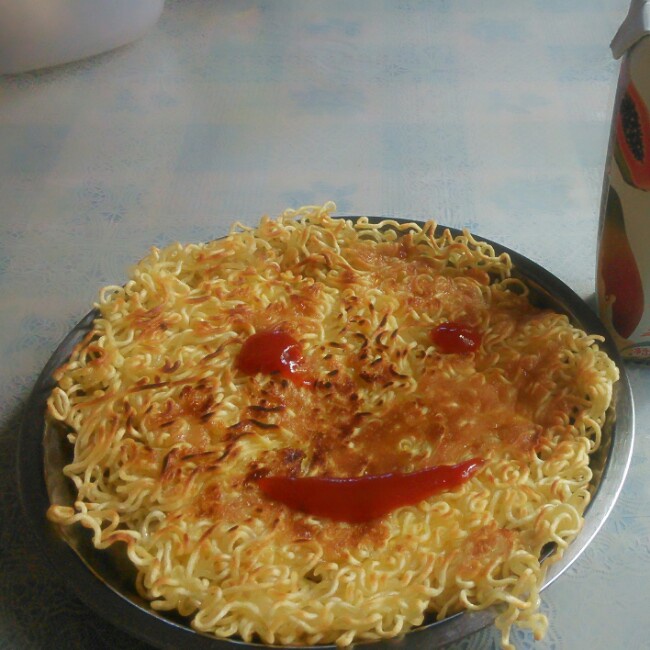 赵尛俽做的方便面煎蛋饼