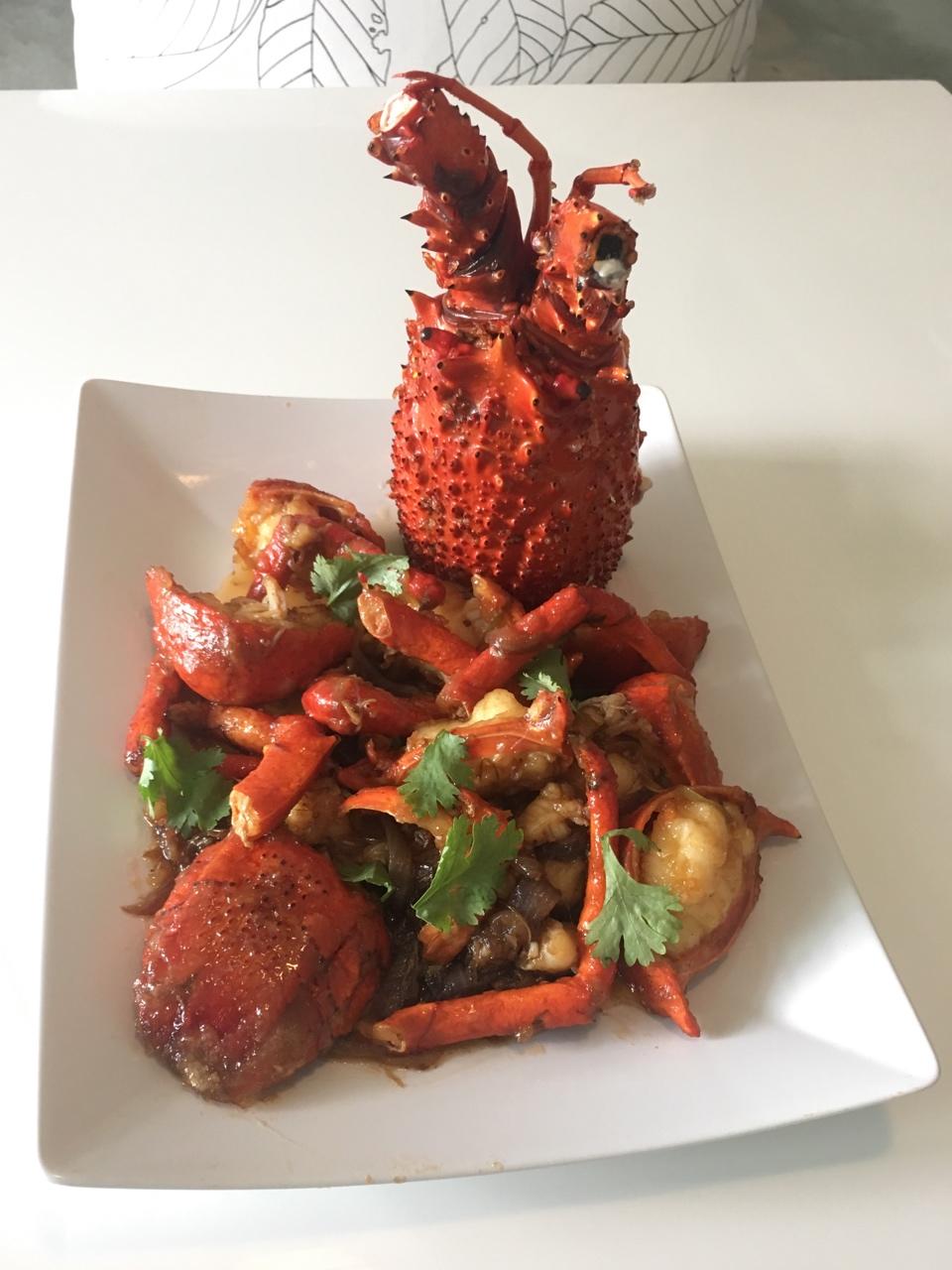 猪力在养胃做的辣炒波士顿大龙虾