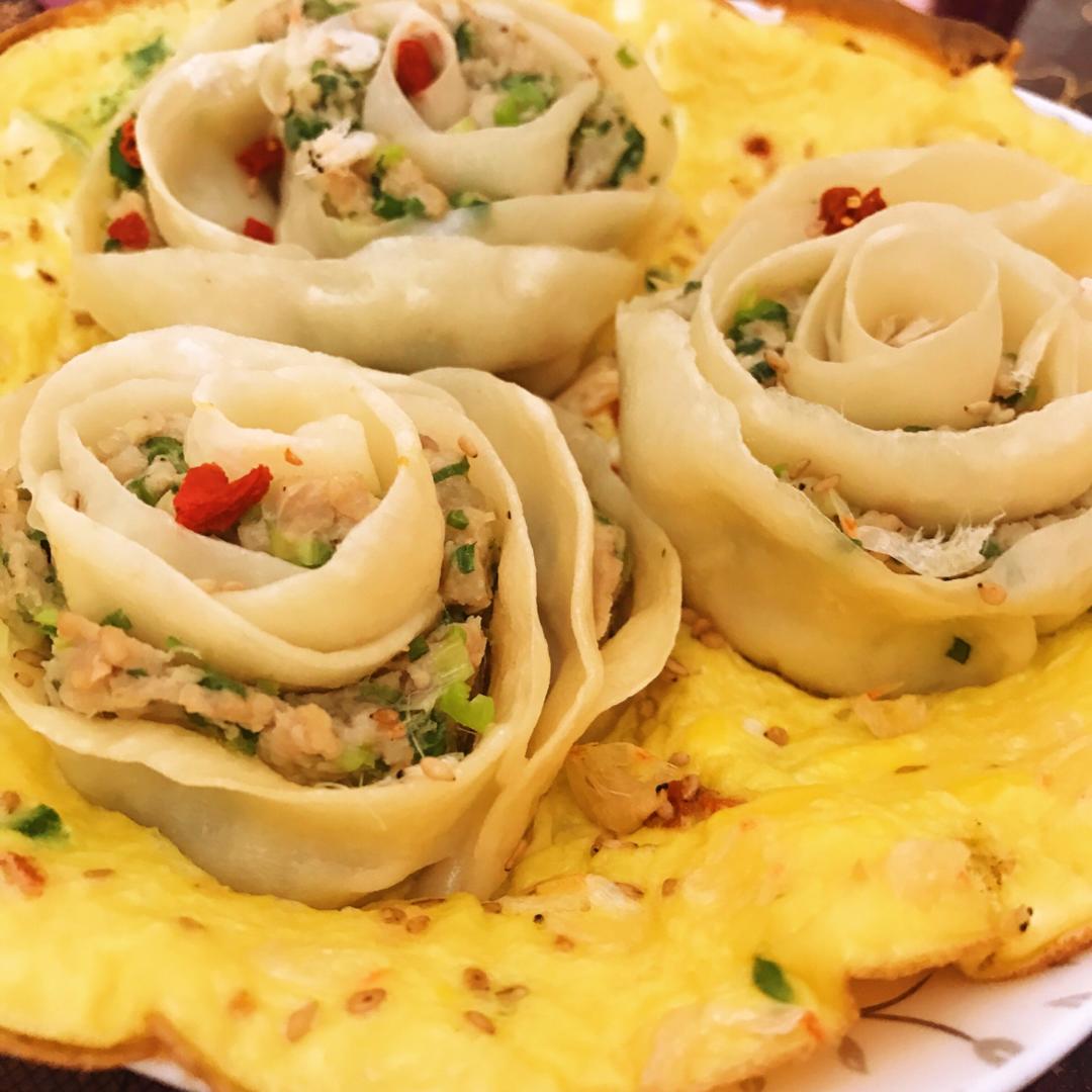 玫瑰花抱蛋煎饺
