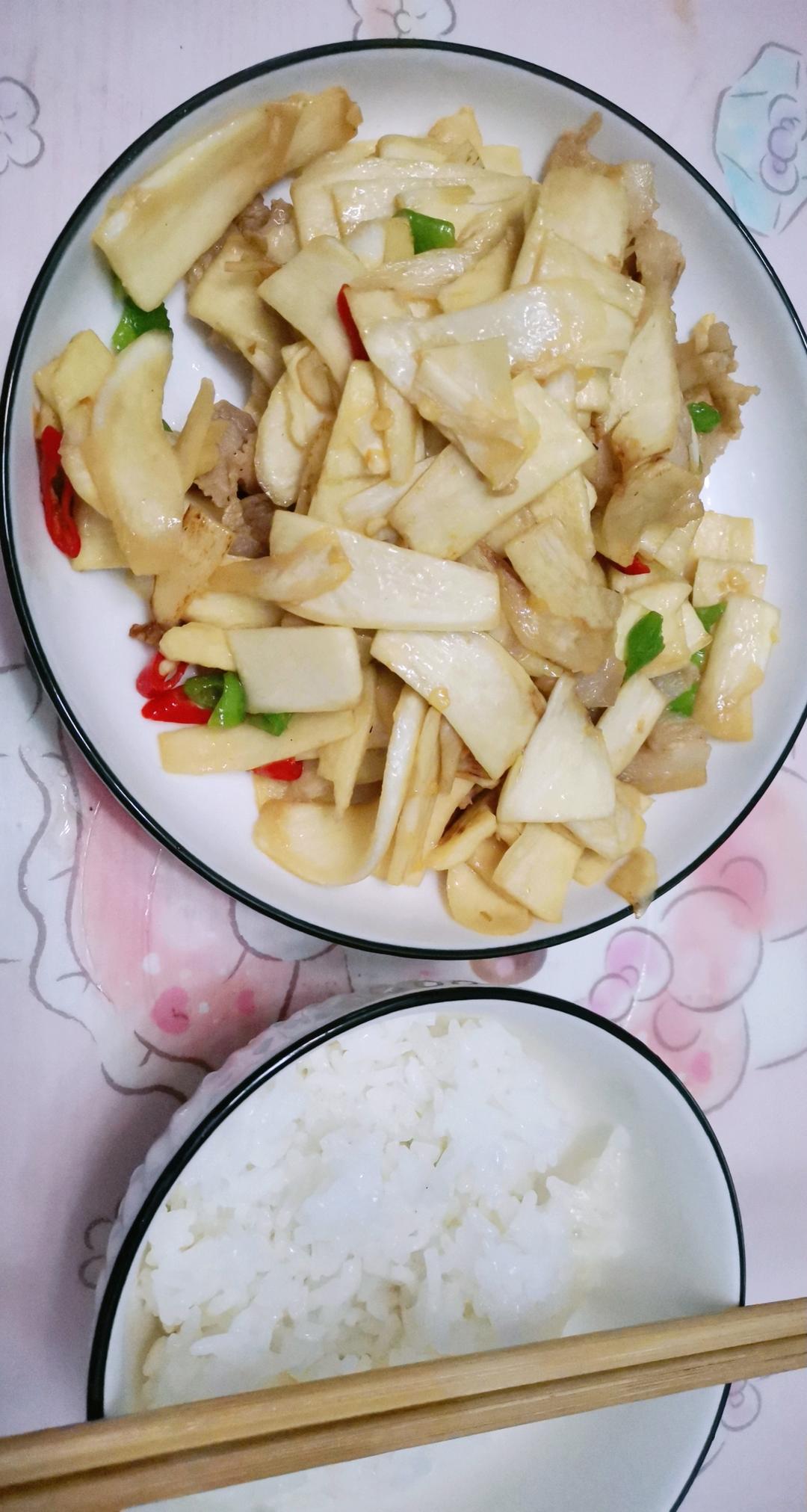 茭白这样做百吃不厌，茭白炒肉