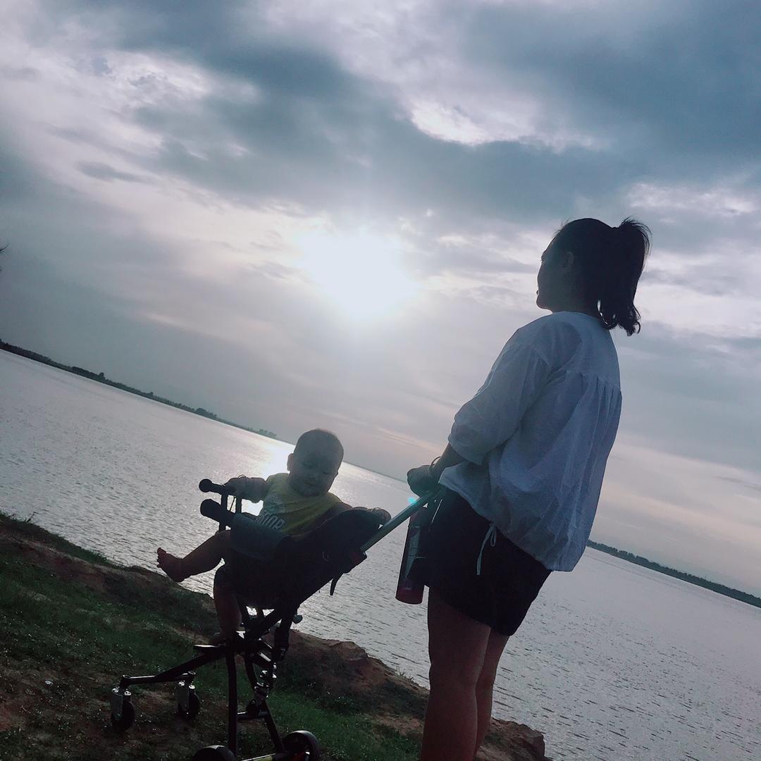 铭的美少女麻麻