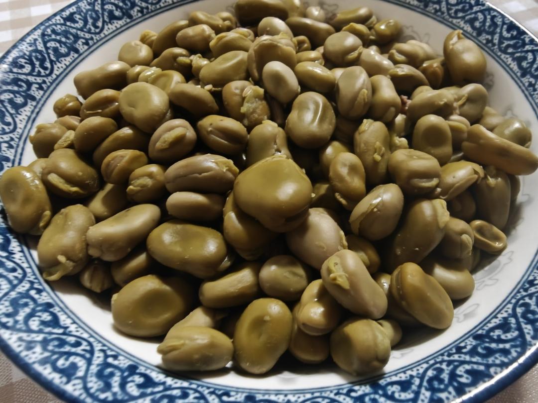 茴香豆、水煮五香蚕豆，孔乙己那碟让我们都流过口水的豆子