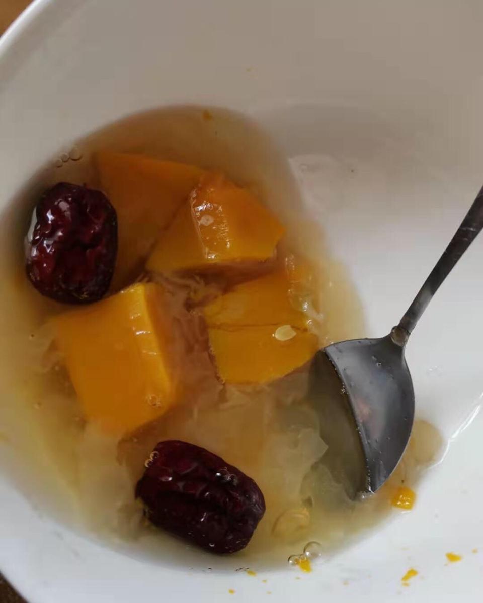 冰糖红枣银耳南瓜羹