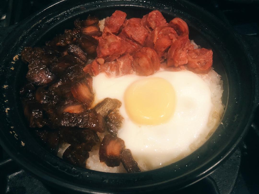 香肠煲仔饭