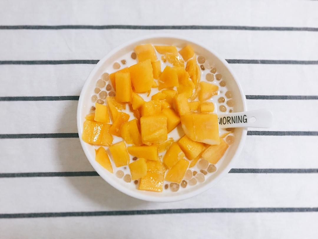 可乐酱汁儿做的芒果西米露