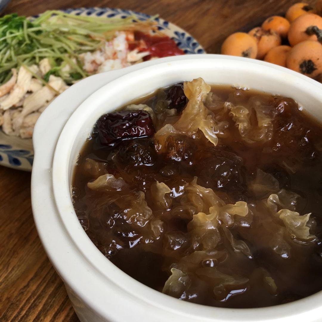 红糖桃胶银耳羹