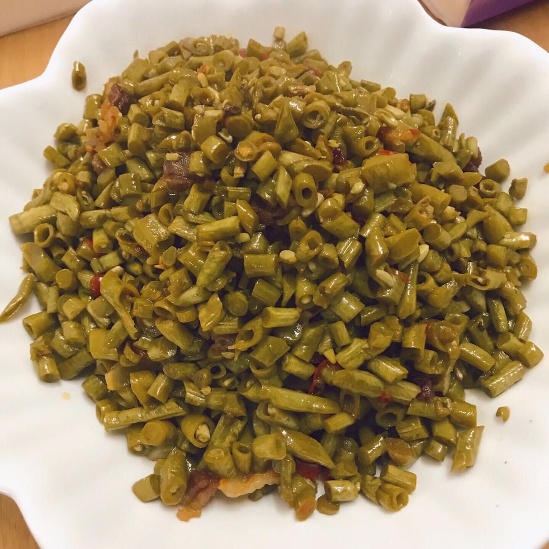 三分钟下饭神器泡椒肉末酸豆角