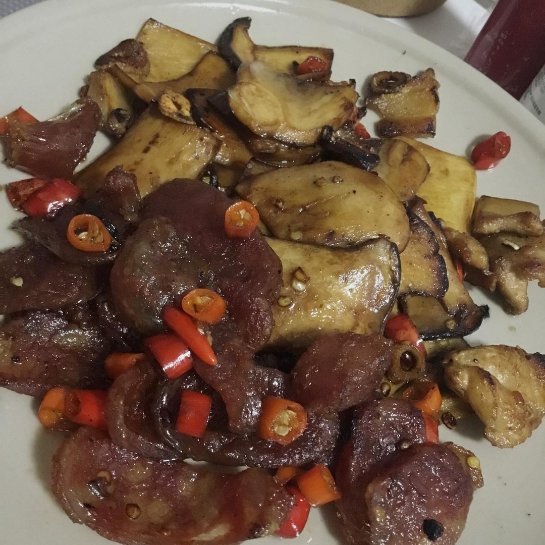 五花肉爆炒杏鲍菇