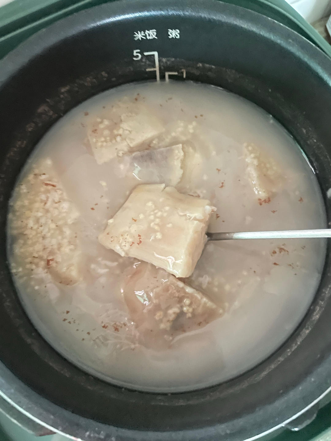 芋头红米小米粥
