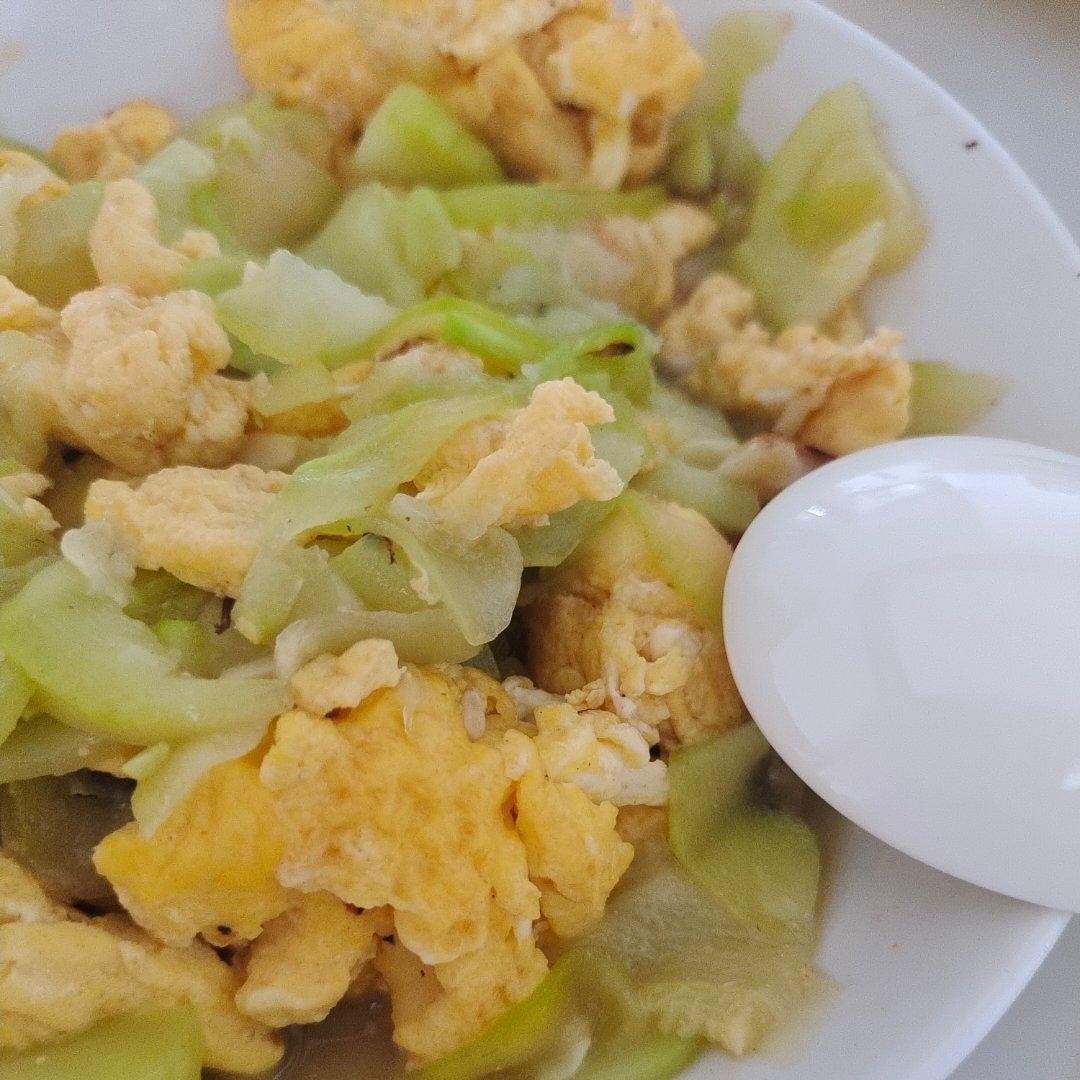 清香的西葫芦炒鸡蛋