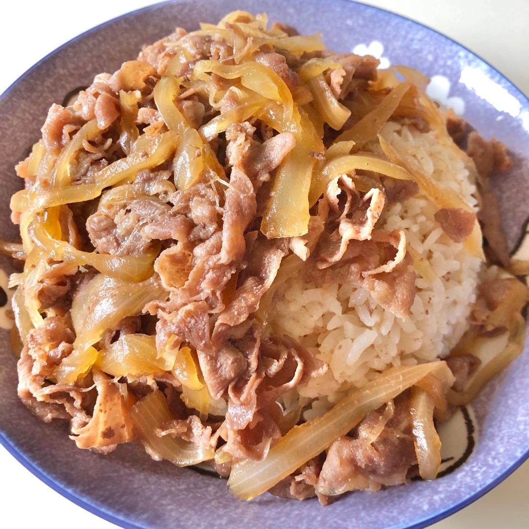 甩吉野家几条街的日式牛肉饭