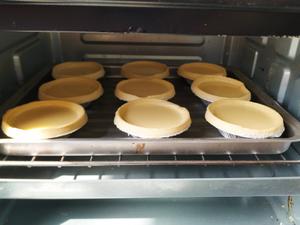 最简单的蛋挞（只需鸡蛋牛奶白砂糖）（无挞皮制作教程）的做法 步骤2