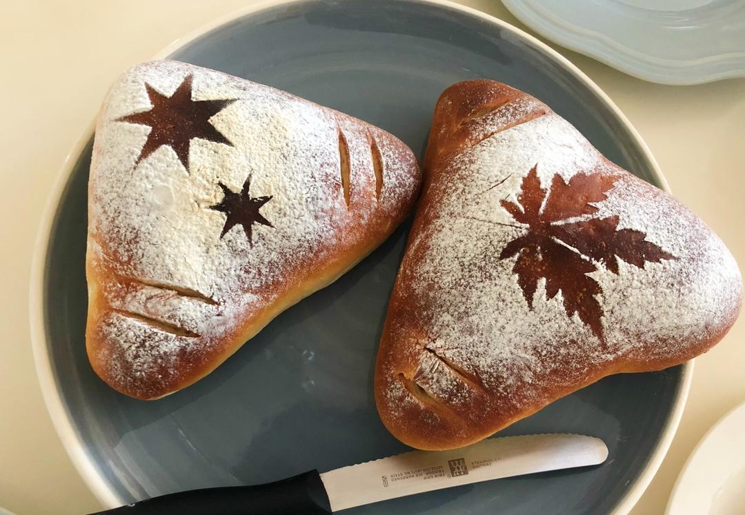 棉花糖和积雨云-牛奶红豆面包