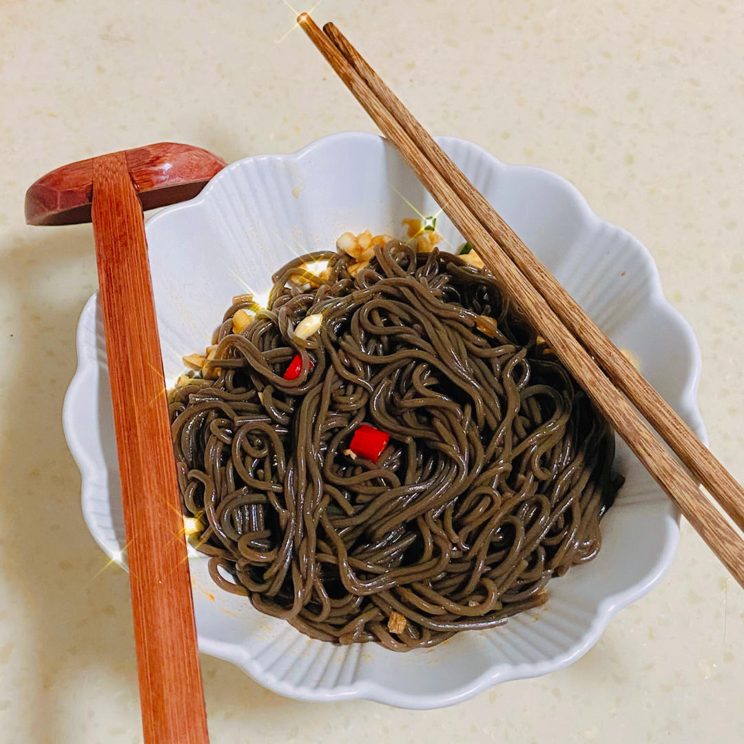凉拌蕨根粉