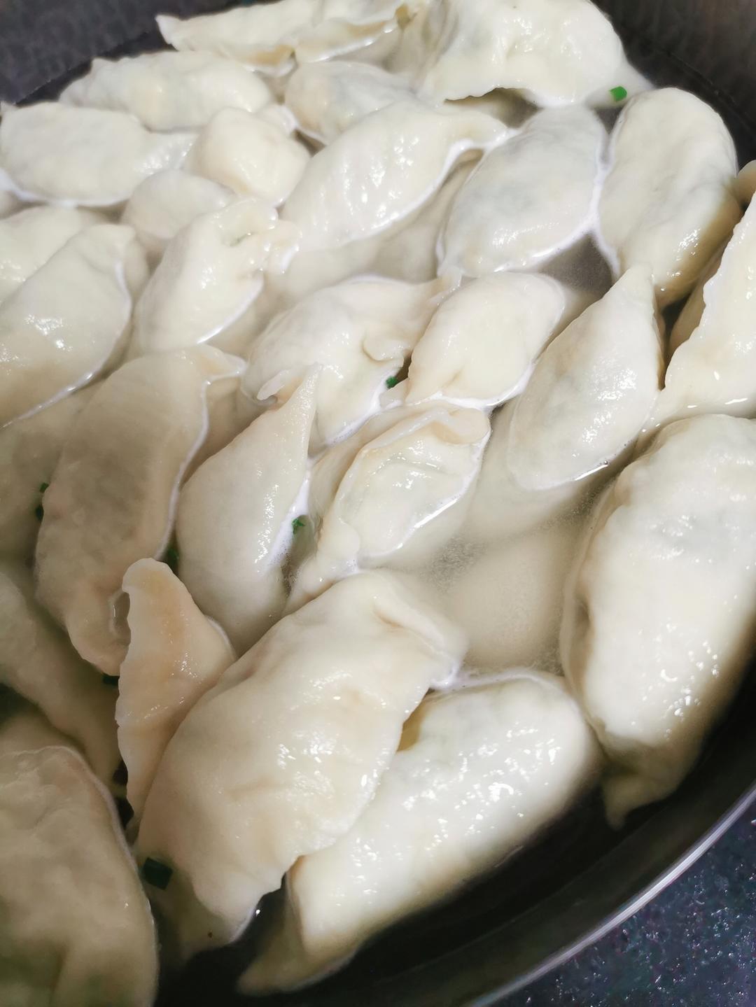 饺子皮（薄而筋道不用一个个擀）