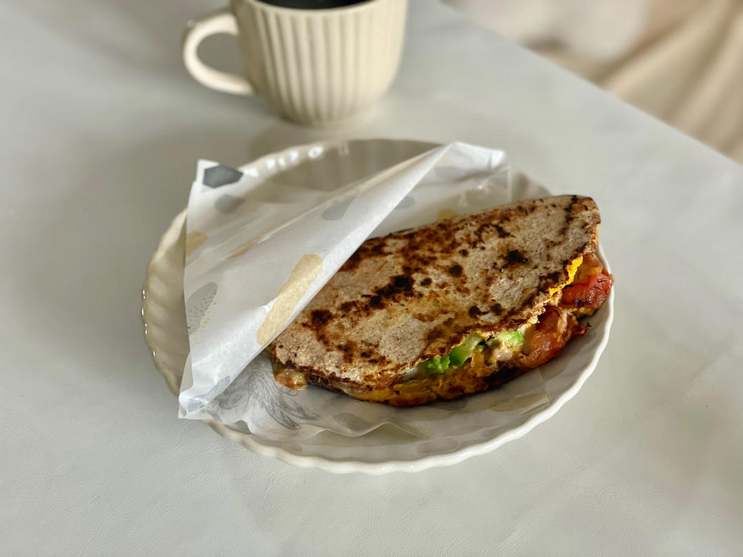 全麦番茄鸡蛋芝士馅饼
