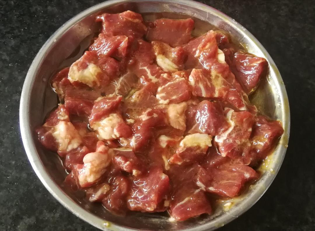 牛肉嫩滑的腌制秘籍（淀粉腌制法，小苏打腌制法）