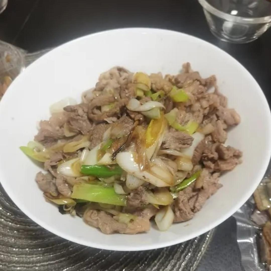 炒了20多年的葱爆羊肉