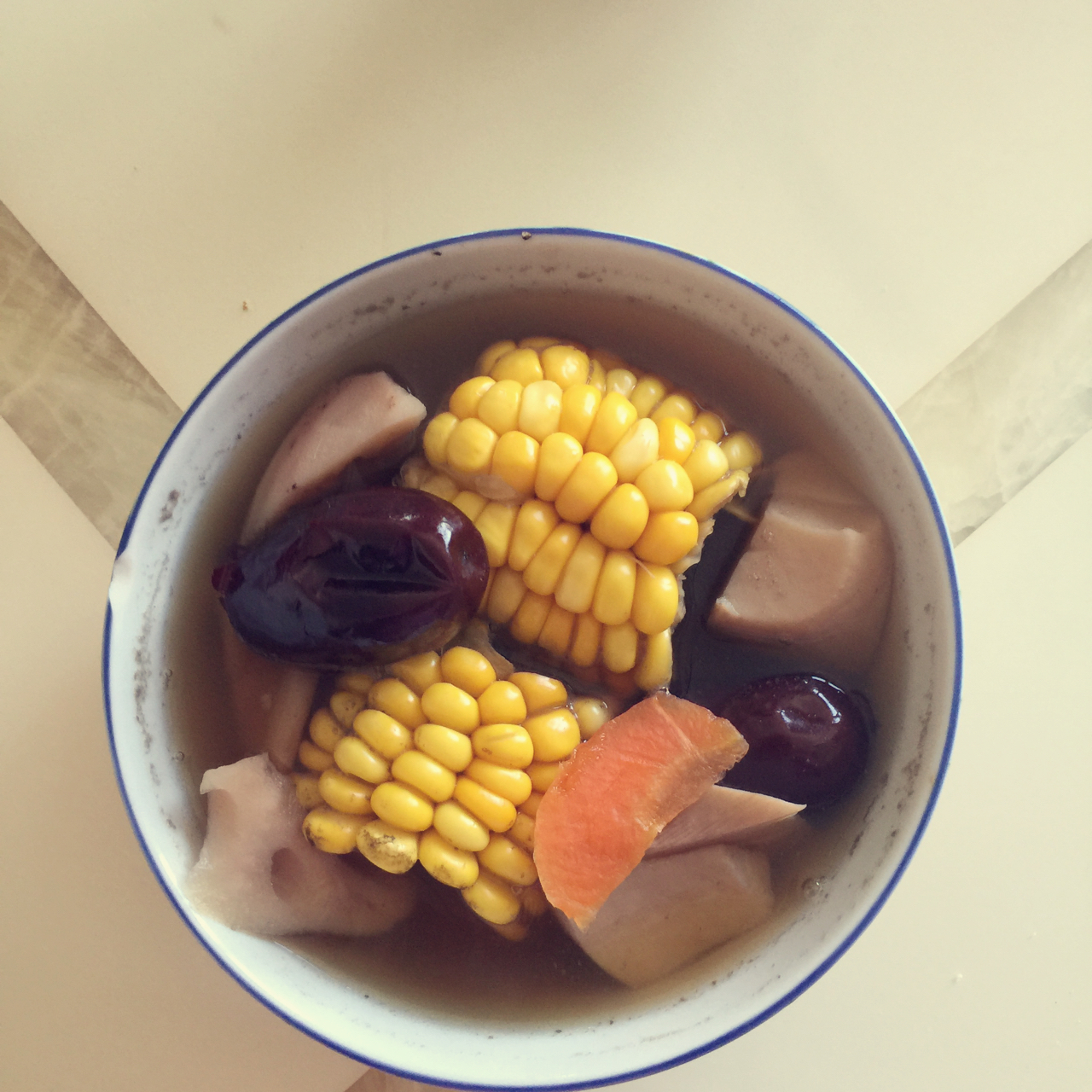 莲藕菌菇补血汤