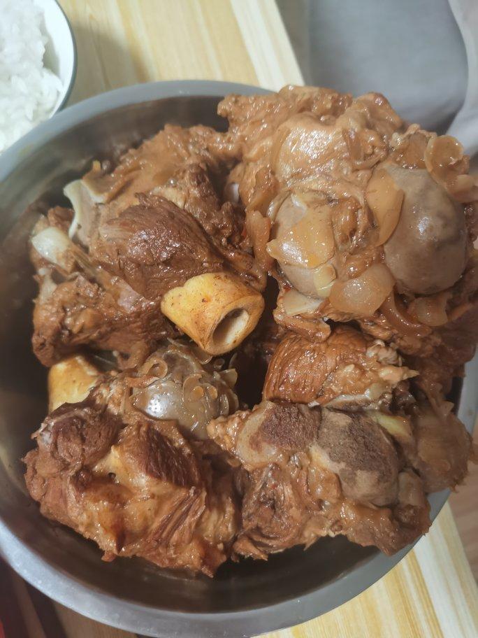 俊一妈做的高压锅酱棒骨