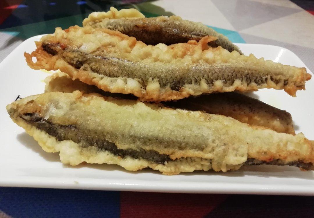 外酥肉嫩〓干炸小鱼