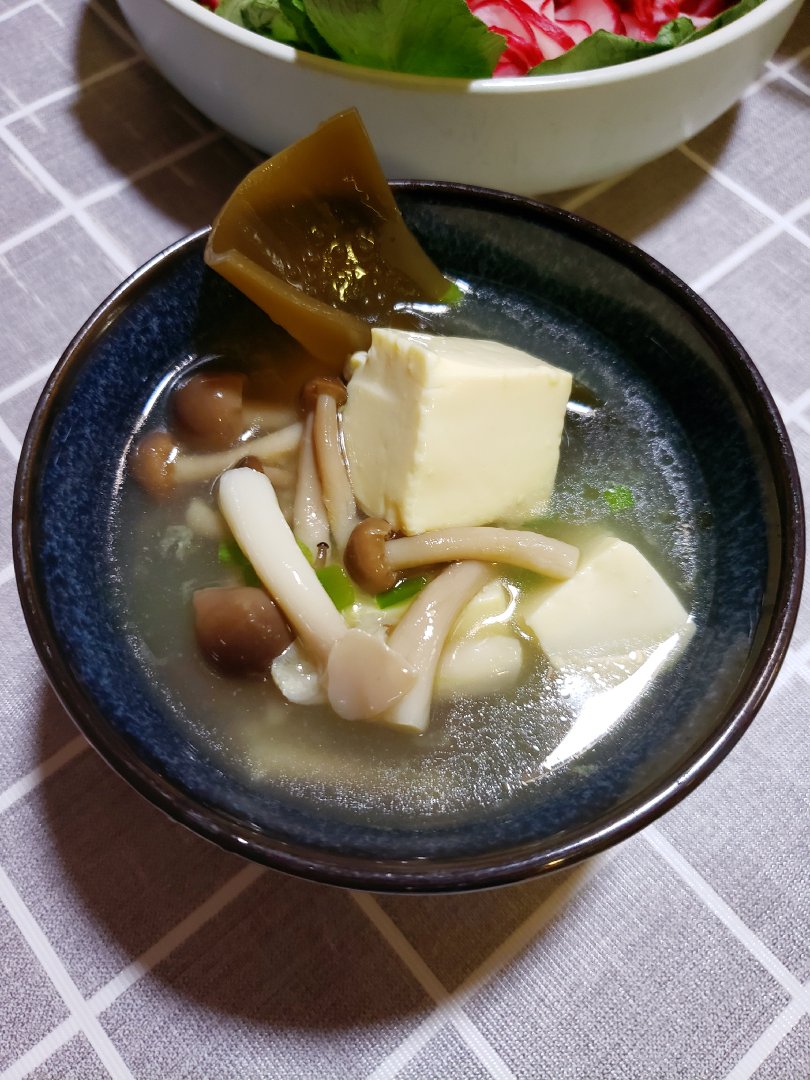 蟹味菇豆腐汤图片