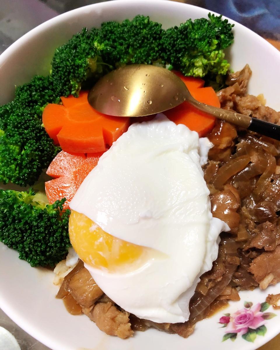 肥牛饭 比吉野家还好吃