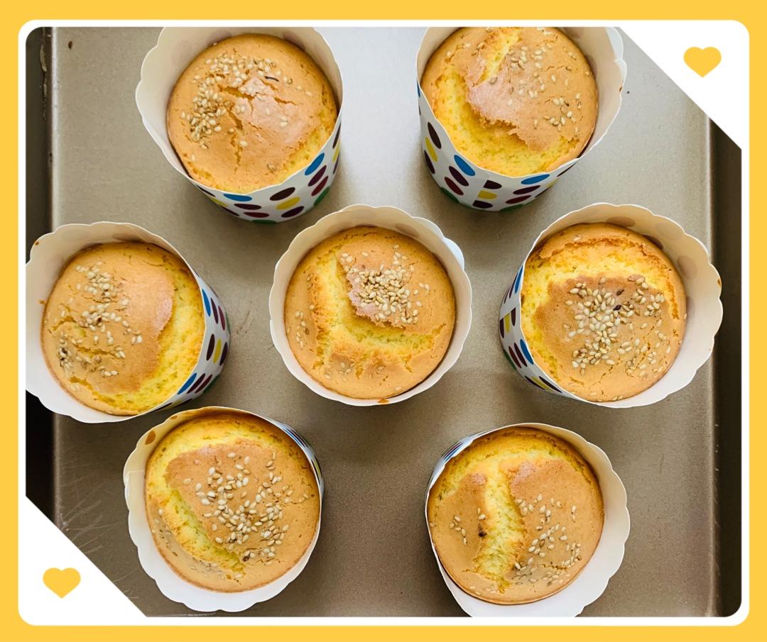 不会回缩的纸杯蛋糕