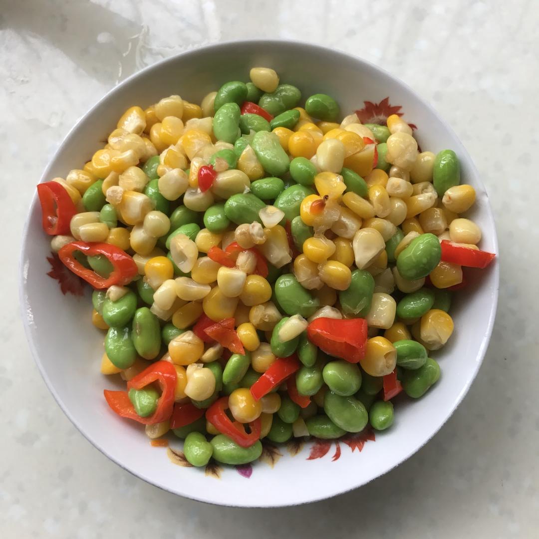 馥伊伊做的两亩地