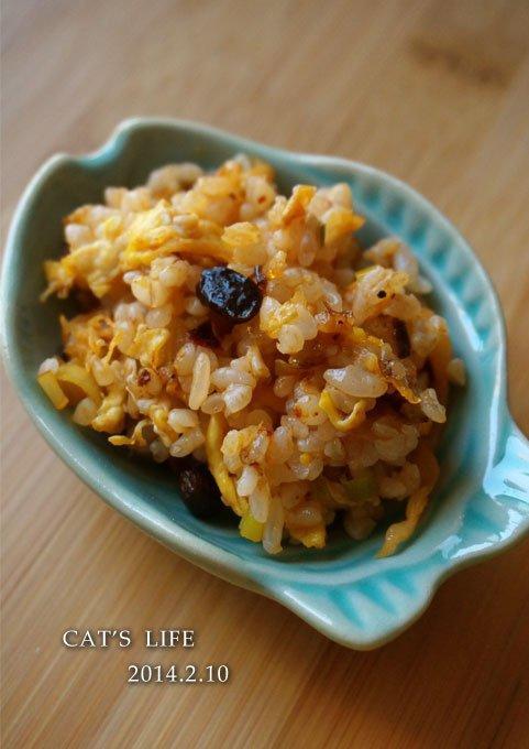 开胃早餐—酸菜炒米的做法